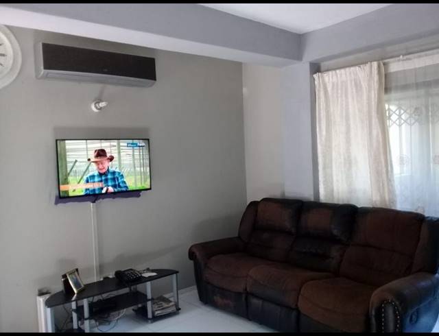 7 BEDROOM HOUSE FOR SALE IN CRAIGIEBURN